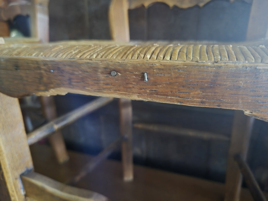 Serie de 4 chaises paillées de style Louis XV