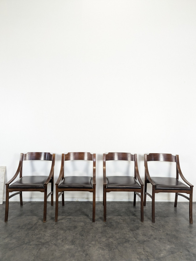 Serie de 4 chaises modele 110 par Ico Parisi