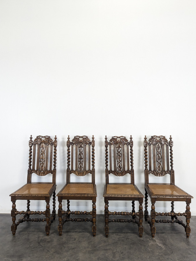 Série de 4 chaises Louis XIII