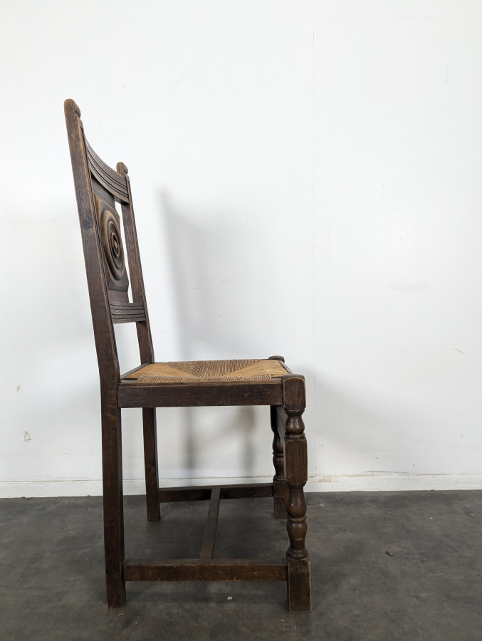 Série de 5 chaises dans l'esprit de Dudouyt
