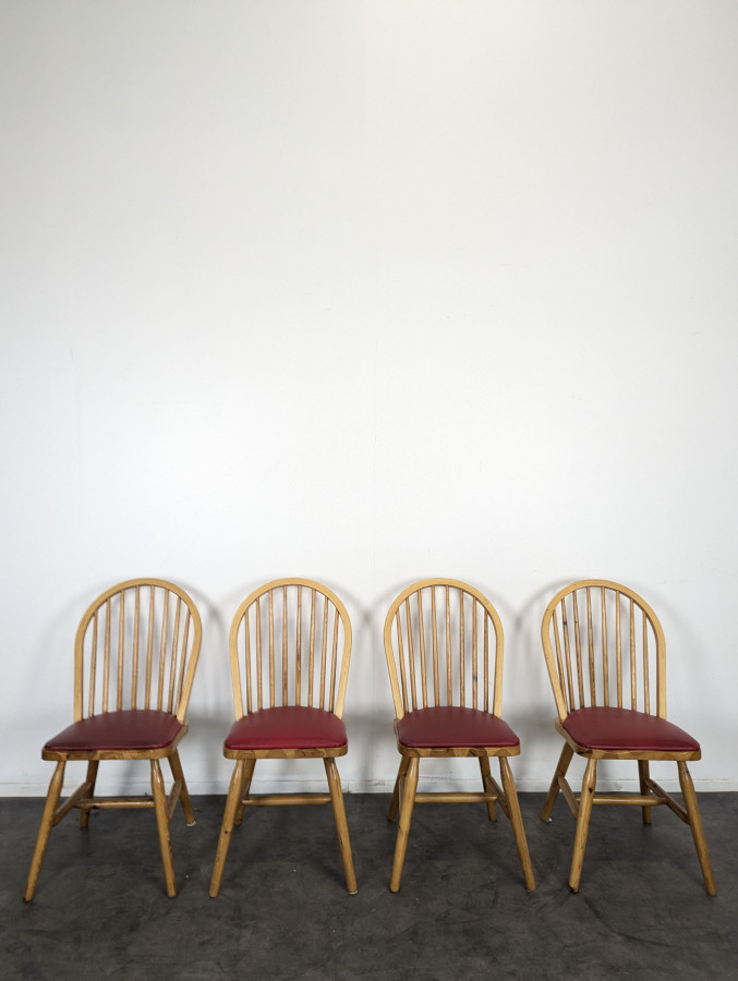 Série de 4 chaises en pin