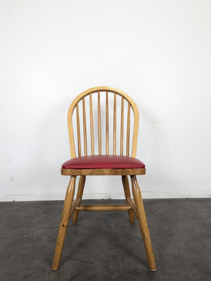 Série de 4 chaises en pin