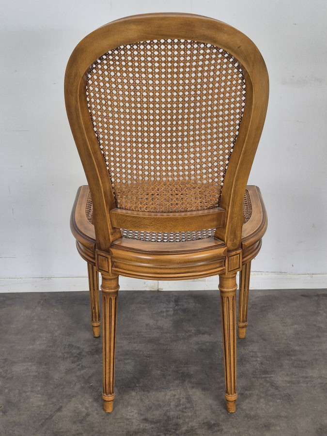 Paire de chaises à cannage de style Louis XVI
