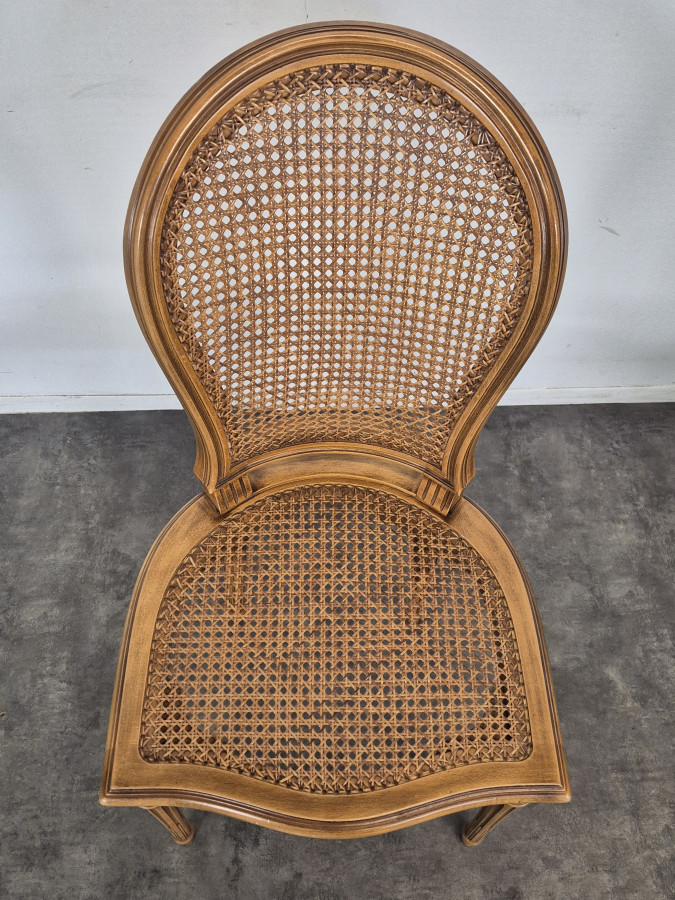 Paire de chaises à cannage de style Louis XVI