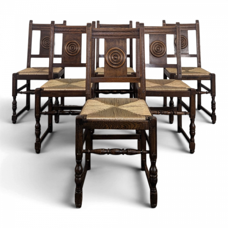 Série de 6 chaises en chêne dans l'esprit de Dudouyt