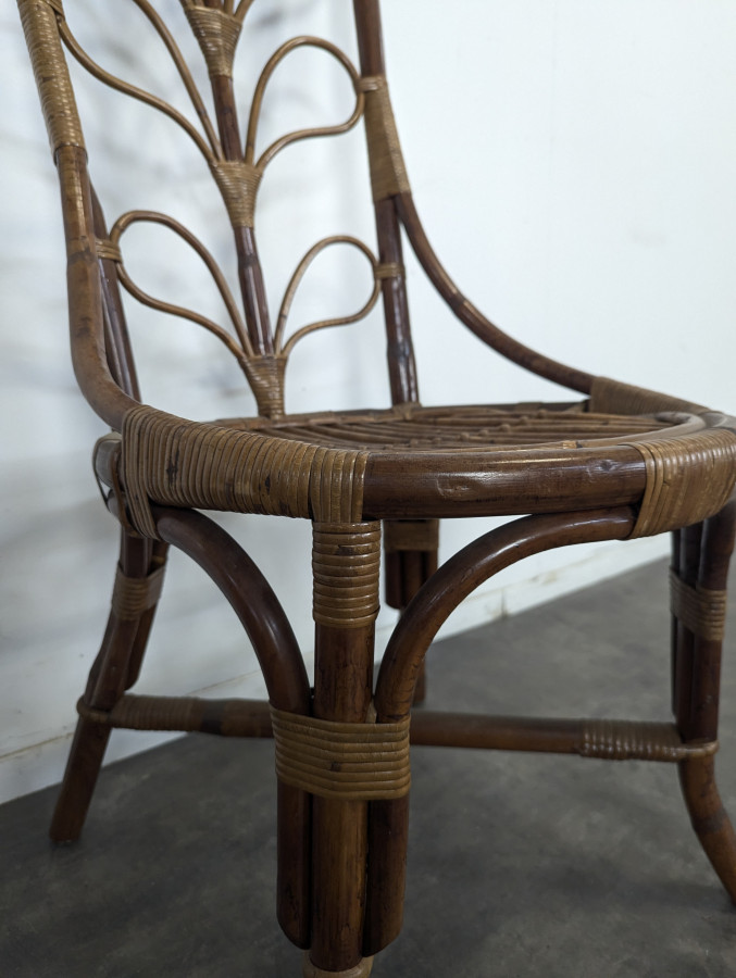 Série de 4 chaises en bambou et rotin à décor de tournesol