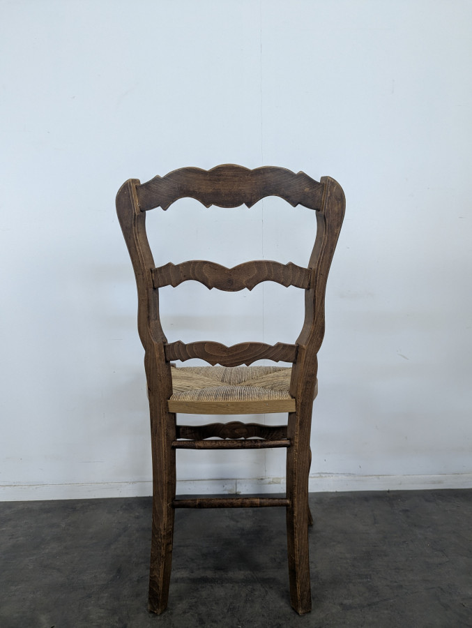 Serie de 4 chaises paillées de style Louis XV