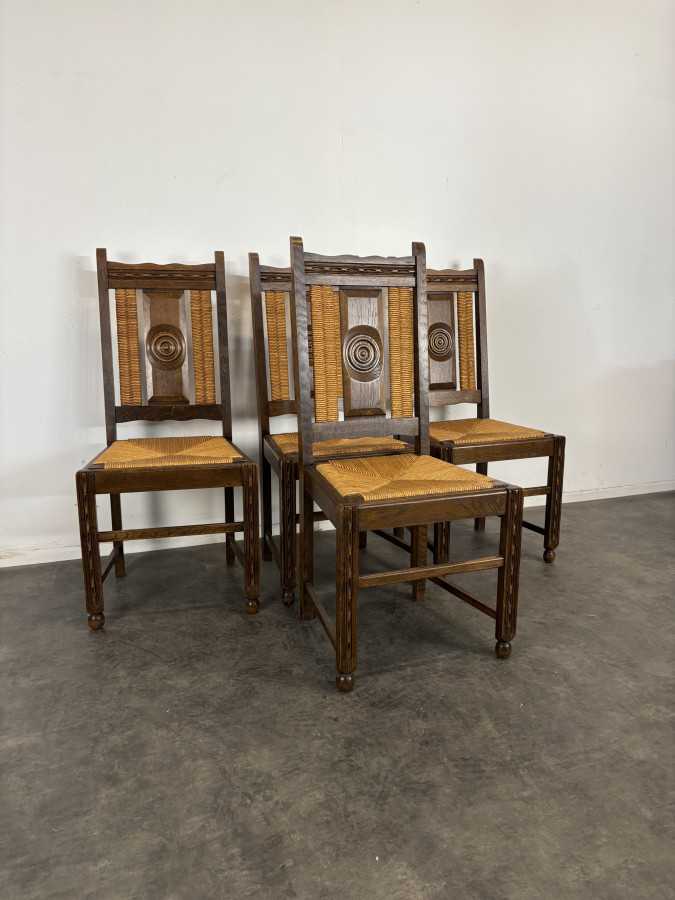 Série de 6 chaises en chêne dossier et assise paillés