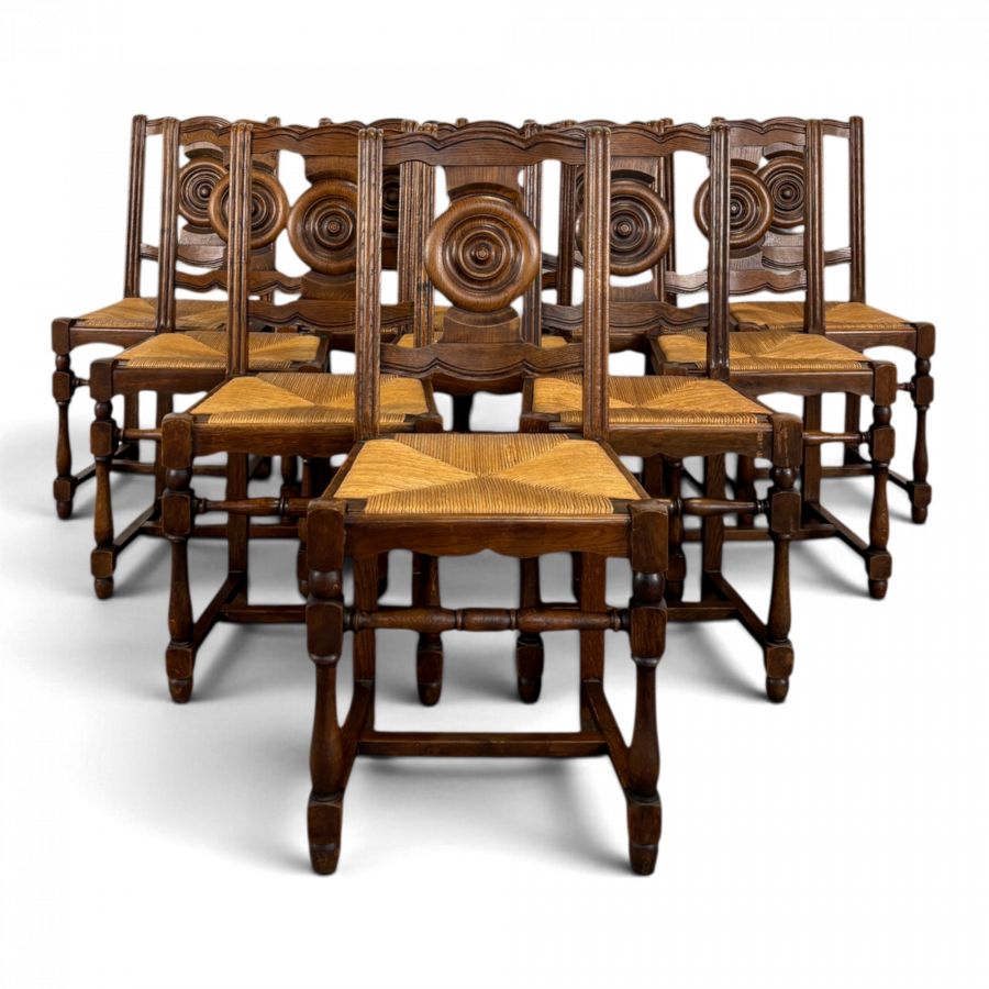 Série de 10 chaises brutalistes paillées en chêne