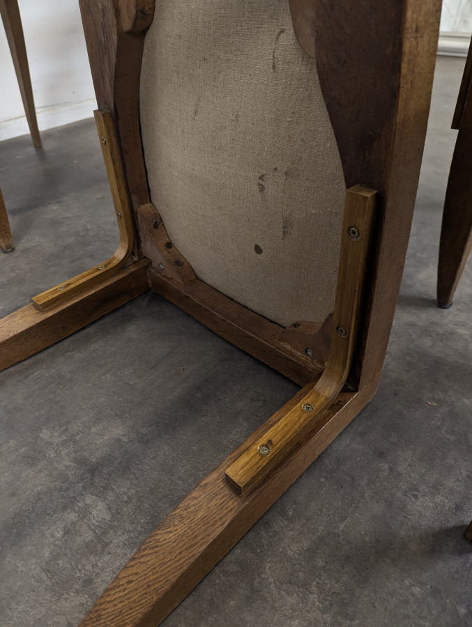 Série de 6 chaises années 40 en chêne dossier à losanges velours vert