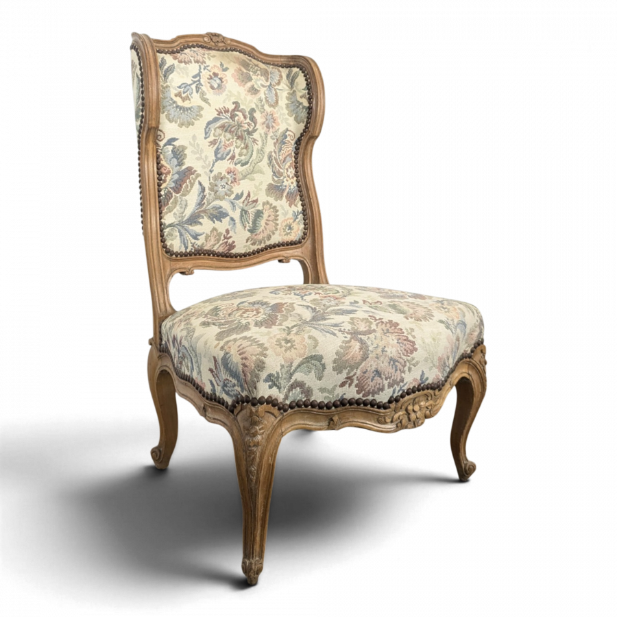Chauffeuse de style Louis XV en bois naturel tissu à fleurs