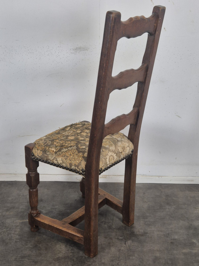 Série de 6 chaises rustiques à dossier à barrettes