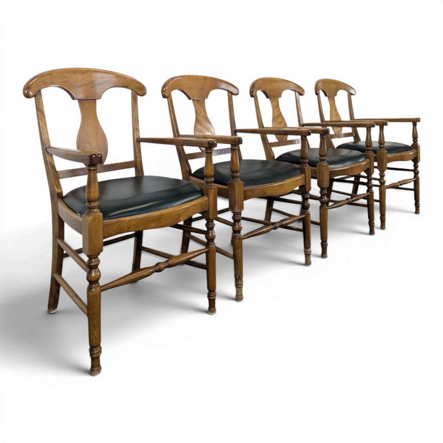 Serie de 4 fauteuils de style directoire à dossier en palmette