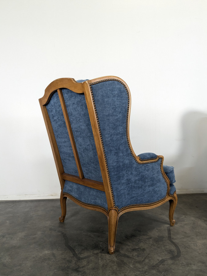 Paire de bergères à oreille de style Louis XV velours bleu