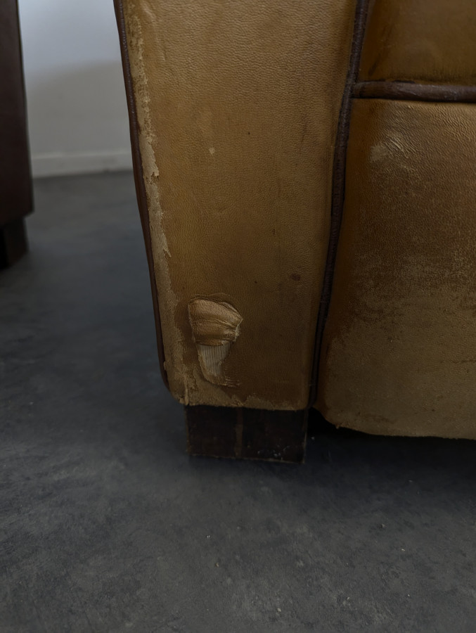 Paire de fauteuils club des années 30