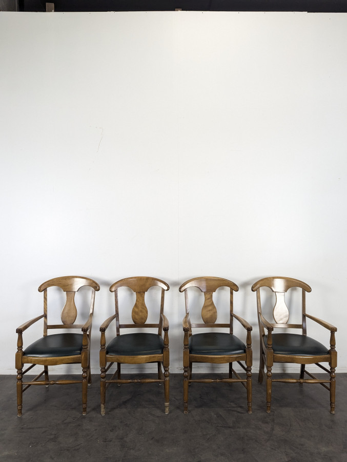 Serie de 4 fauteuils de style directoire à dossier en palmette