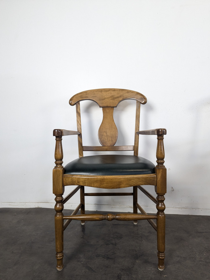 Serie de 4 fauteuils de style directoire à dossier en palmette