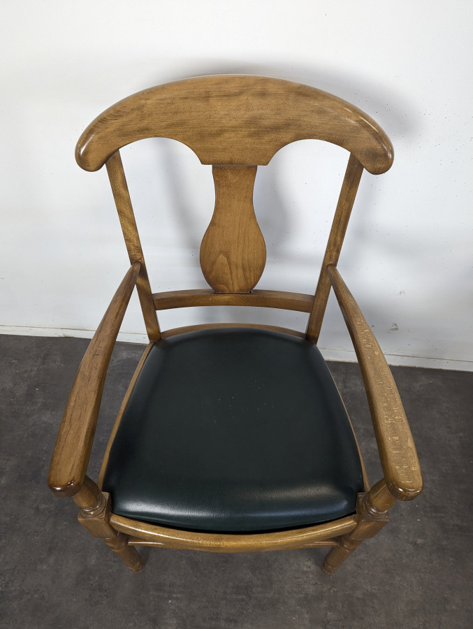 Serie de 4 fauteuils de style directoire à dossier en palmette