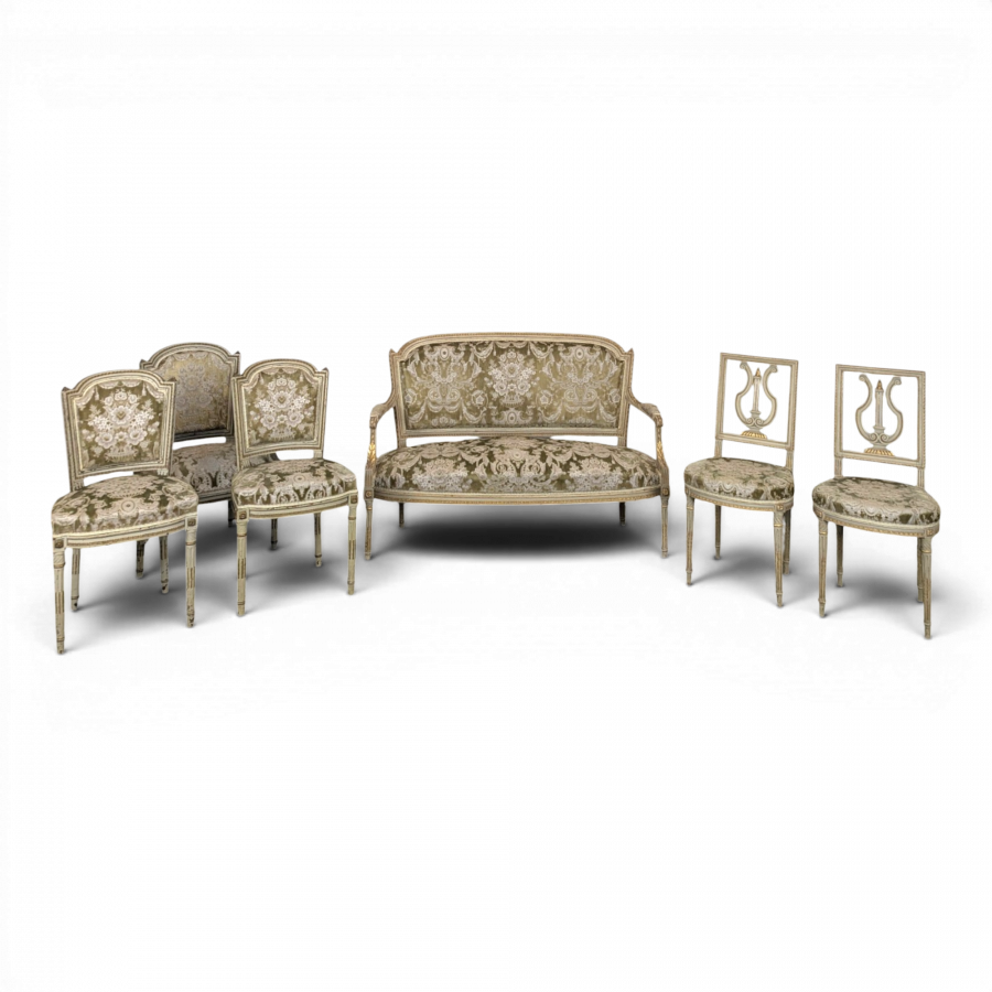 Salon cabriolet de style Louis XVI relaqué crème et réchampi or