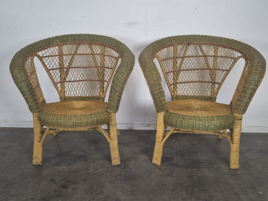 Salon en rotin et osier, paire de fauteuils et table basse