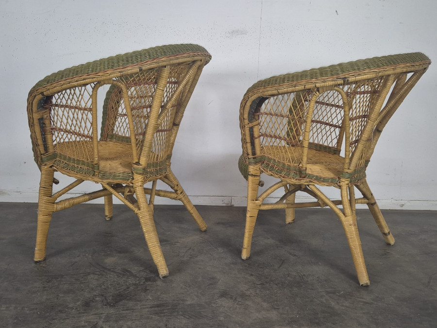 Salon en rotin et osier, paire de fauteuils et table basse