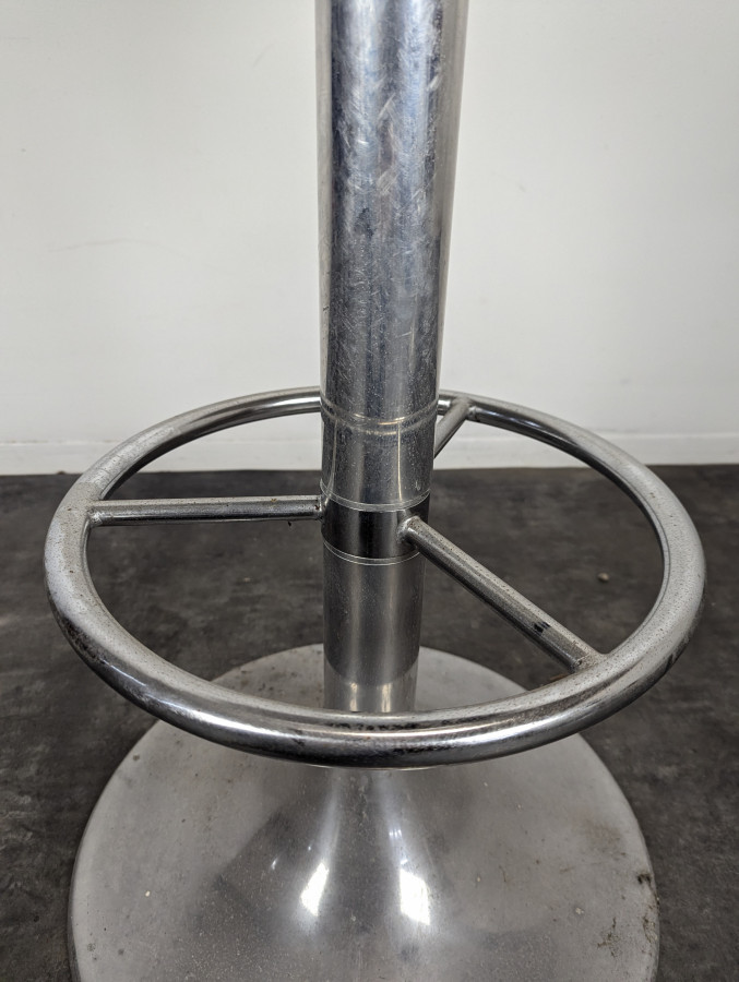 Tabouret de bar chromé à dossier pied tulipe