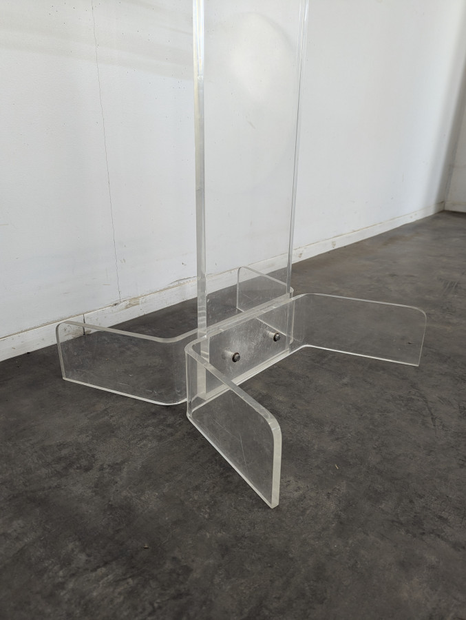 Chevalet en plexiglas années 70