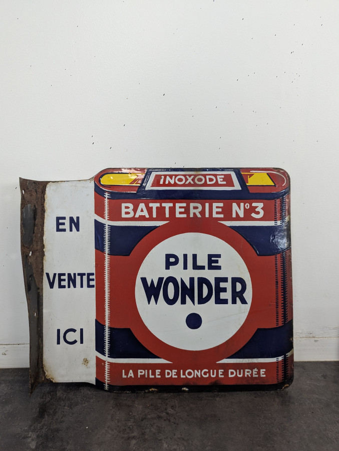 Plaque émaillée Pile Wonder double face à potence