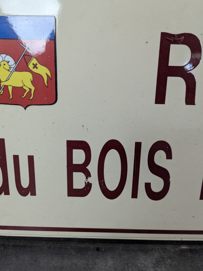 Plaque de rue émaillée Rue Sir de Bosc Rohard à blason