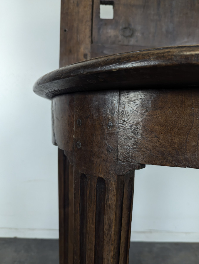 Support de fontaine Louis XVI en noyer