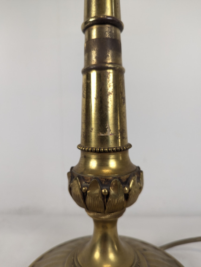 Grande lampe bougeoir en bronze doré de style Empire