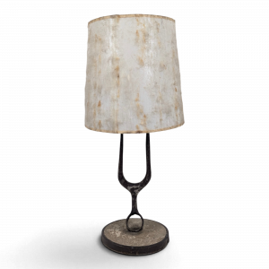 Lampe brutaliste art populaire en fer forgé