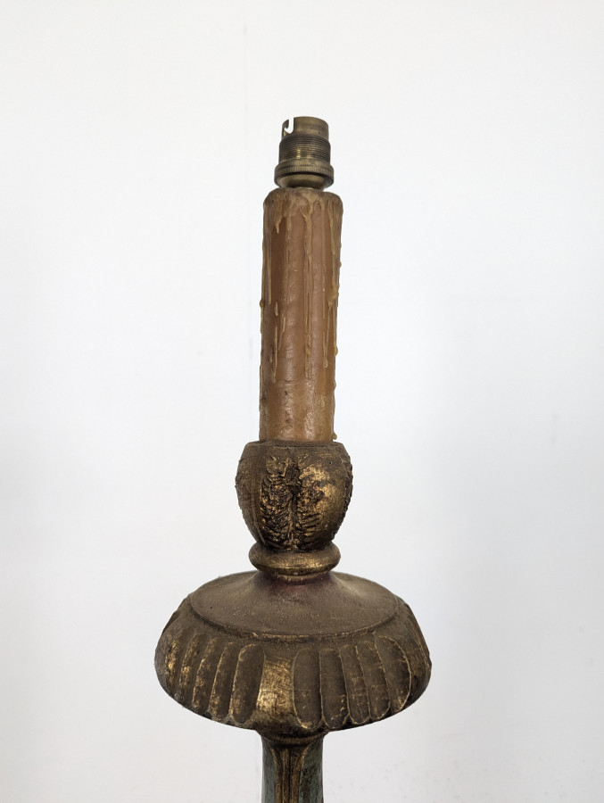 Lampadaire torchère en bois sculpté et doré