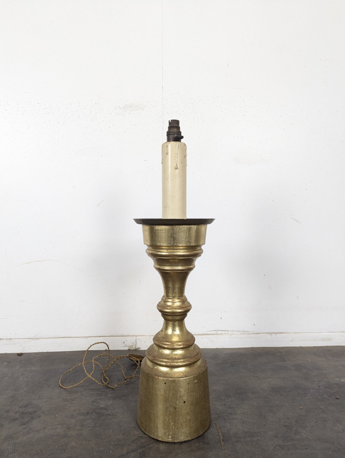 Lampe pique-cierge en laiton montée à l'électricité