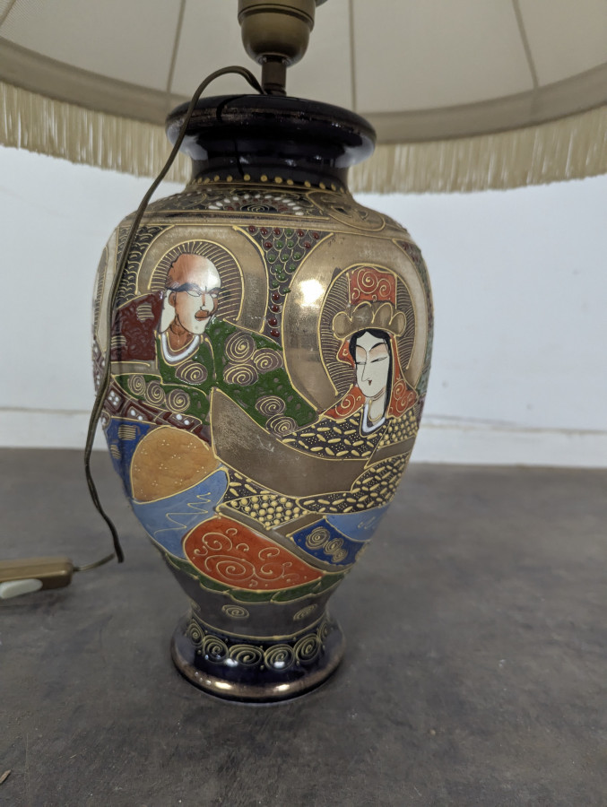 Lampe vase Satsuma en faïence japonaise à abat-jour