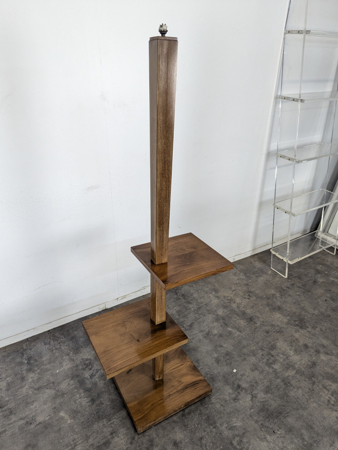 Lampadaire à tablettes moderniste en bois années 50