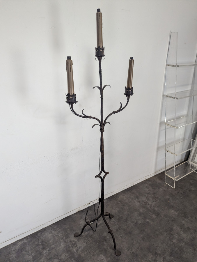 Lampadaire torchère en fer forgé à 3 bras de style gothique