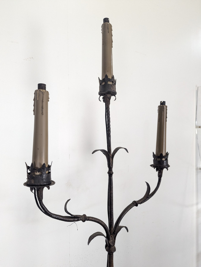 Lampadaire torchère en fer forgé à 3 bras de style gothique