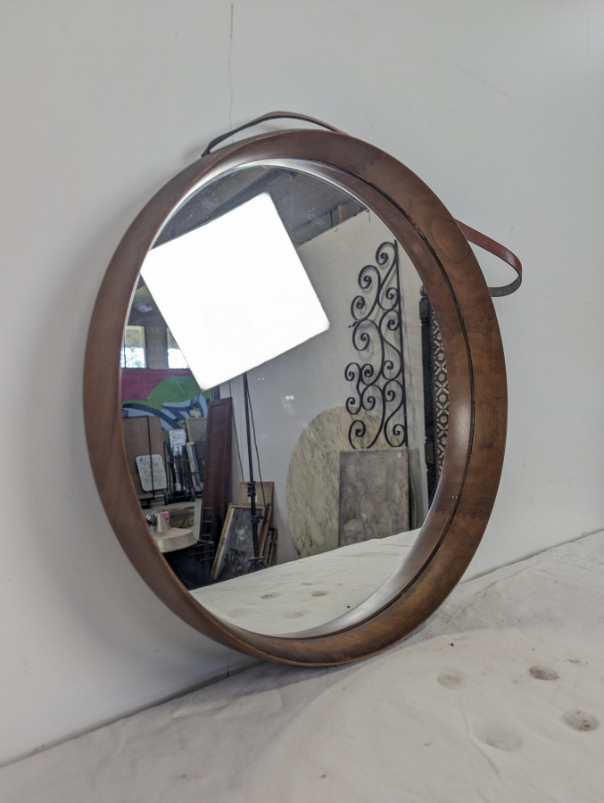 Miroir rond en teck et cuir Luxus Vittsjö par Uno et Östen Kristiansson