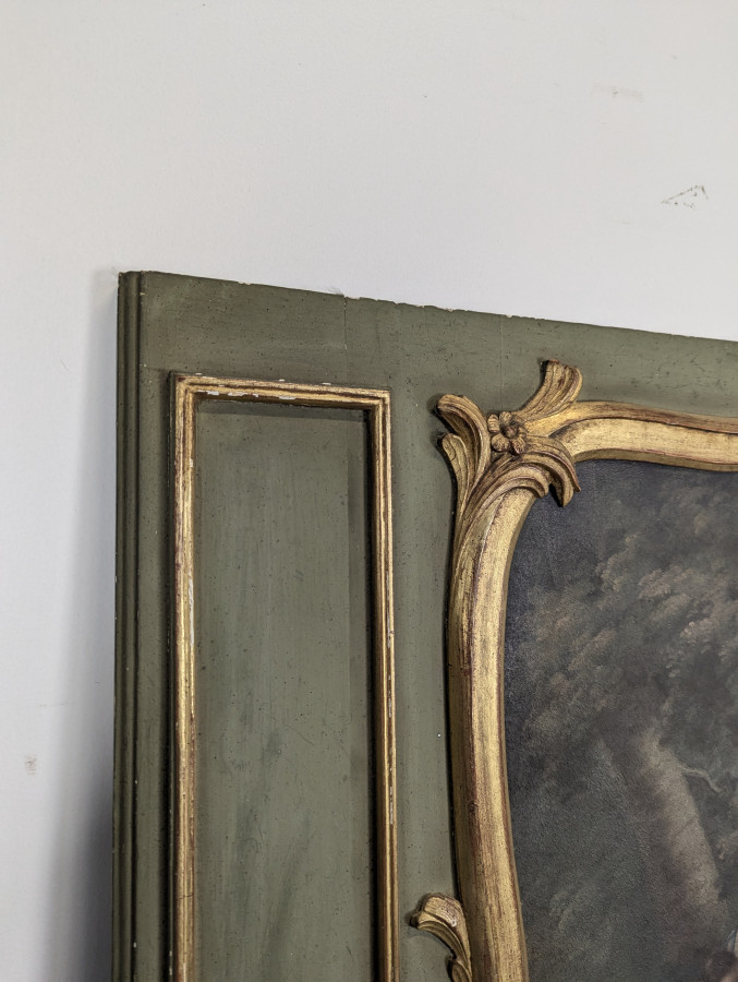 Trumeau Louis XV en bois laqué vert à scène galante