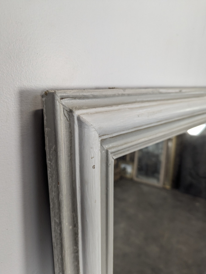 Grand miroir rectangulaire à cadre en bois laqué blanc