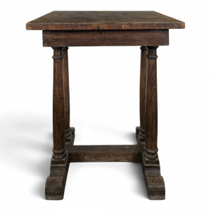 Table d'appoint rustique en chêne à pieds tournés sur patins