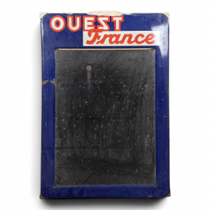 Plaque émaillée Ouest-France à ardoise porte-menu
