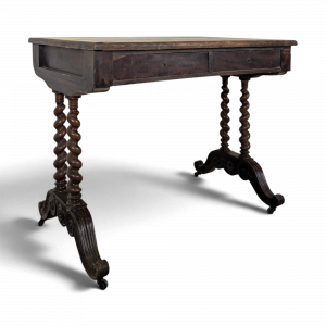 Table à écrire de style Louis XIII en noyer à pieds torsadés deux tiroirs