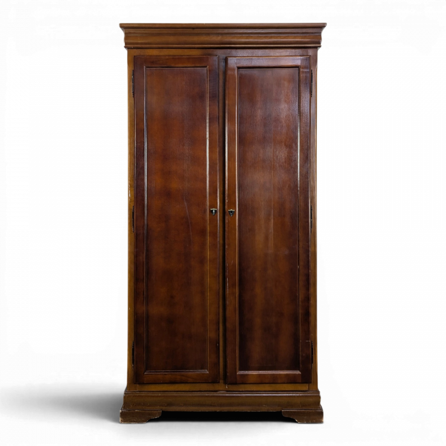 Armoire de style Louis Philippe en merisier