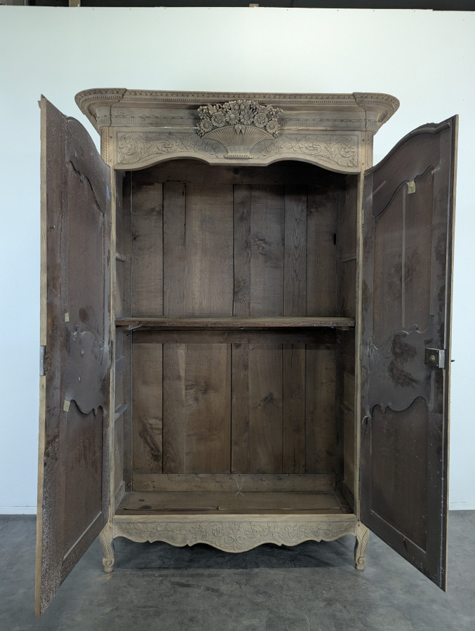 Armoire normande à bouquet en chêne massif