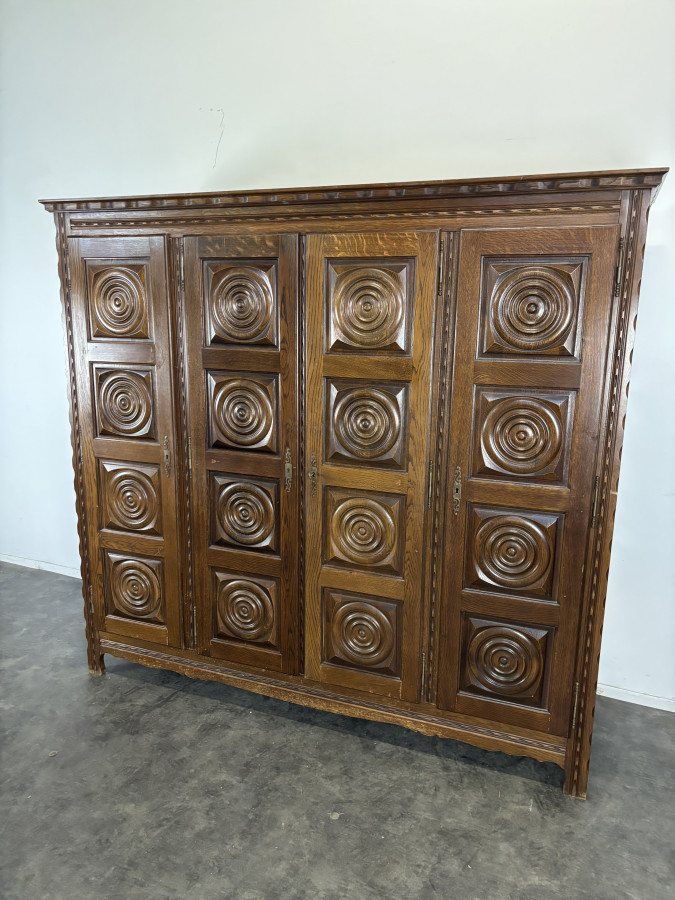 Grande armoire style Charles Dudouyt en chêne