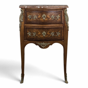 Petite commode sauteuse de style Louis XV en marqueterie dessus marbre rouge