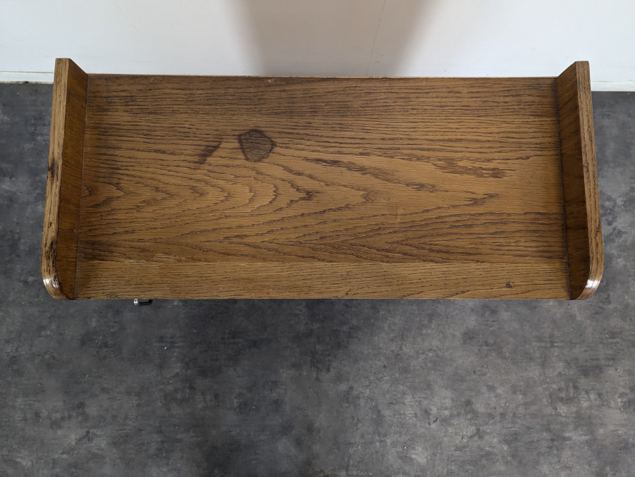 Petit meuble moderniste de rangement en chêne