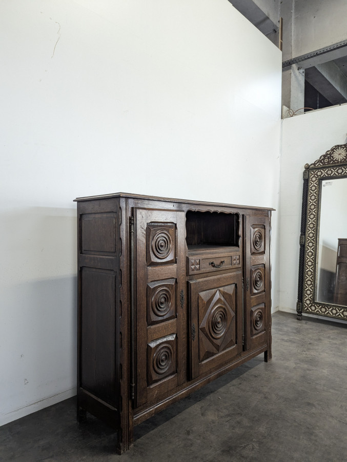 Buffet haut dans le goût de Dudouyt